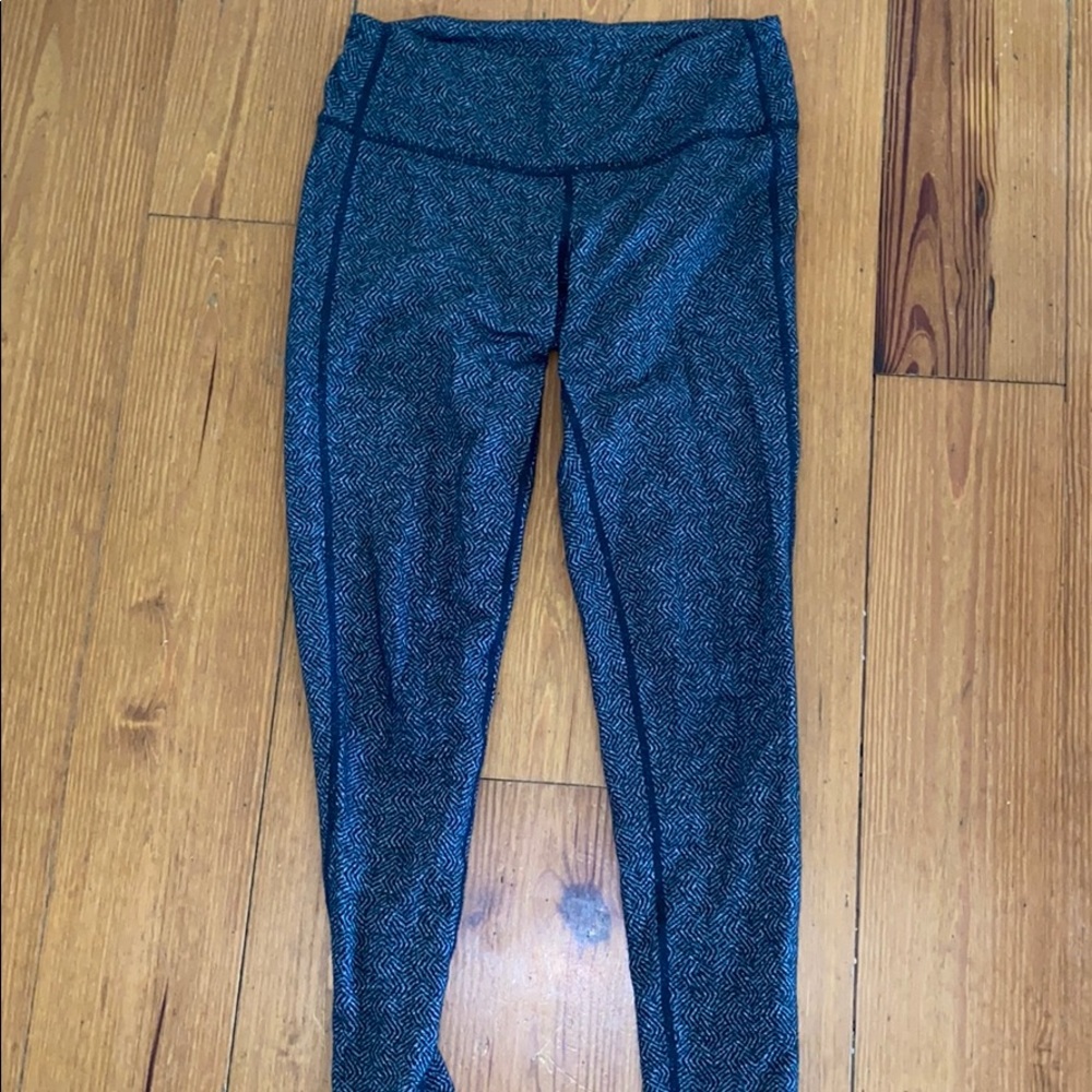 Grey and black printed Athleta leggings